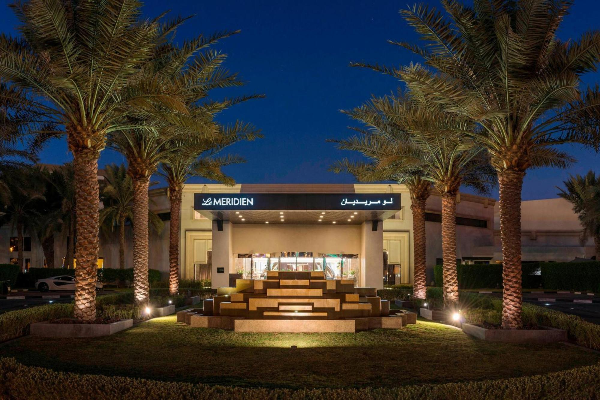 Le Meridien Dubai Hotel & Conference Centre Exterior photo